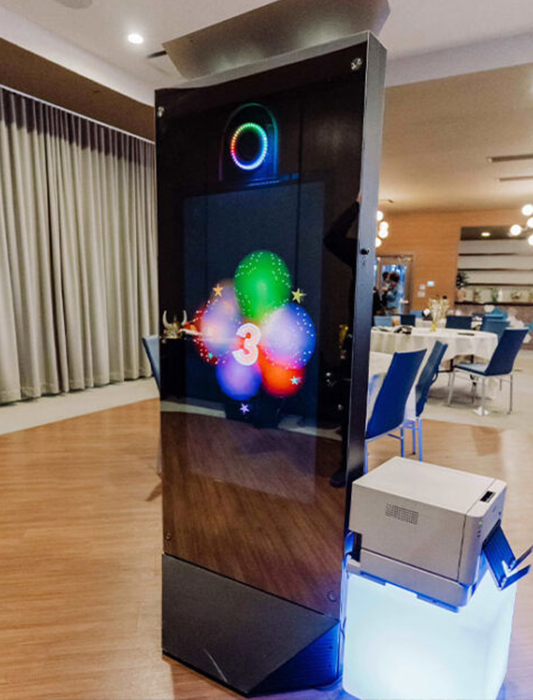 mirror-x-photo-booth-rental-new york new york